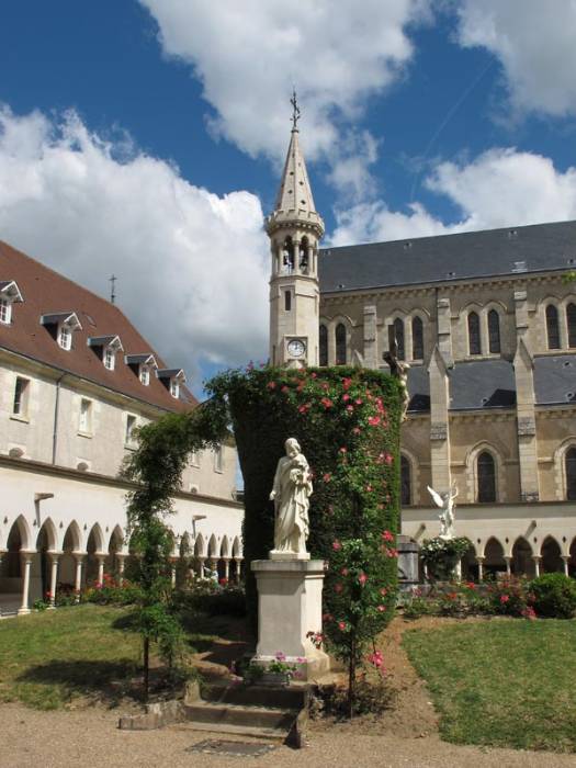 Le Cloître à La Puye